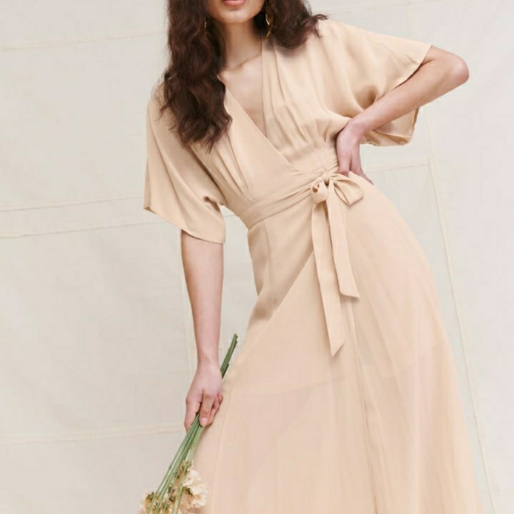 NWT Reformation Winslow Dress in Champagne